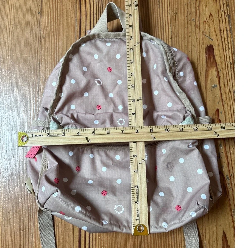 Lesportsac backpack features
